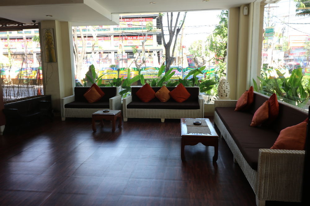 Hotel Reddoorz @ Raya Kuta Kuta Lombok Exterior foto