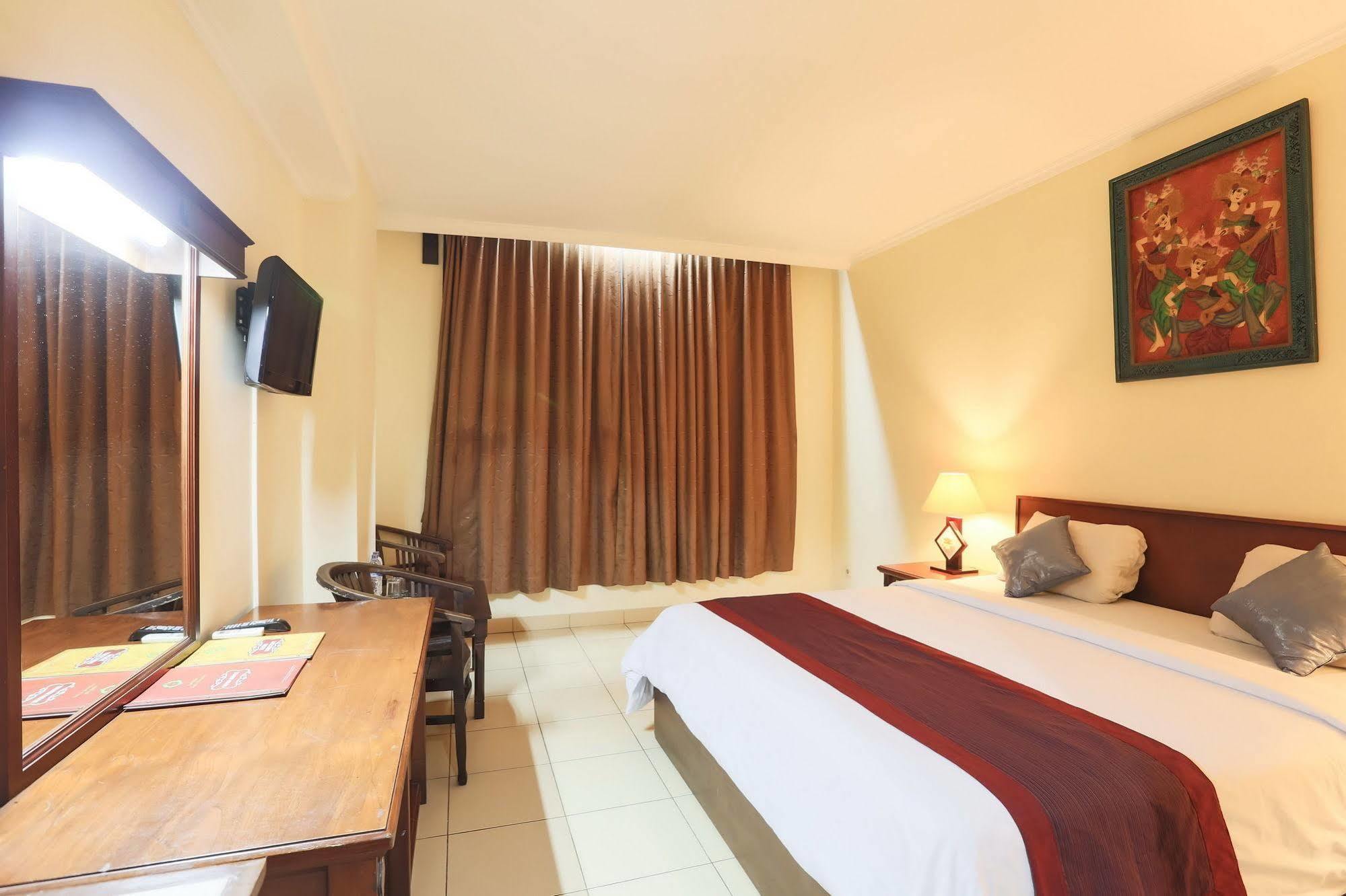 Hotel Reddoorz @ Raya Kuta Kuta Lombok Exterior foto